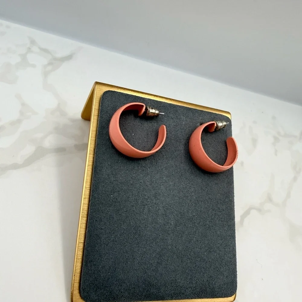 Vintage‎ Coral Pink Silver-Toned U-Shaped Fashion Clip-On Stud Hoop Earrings